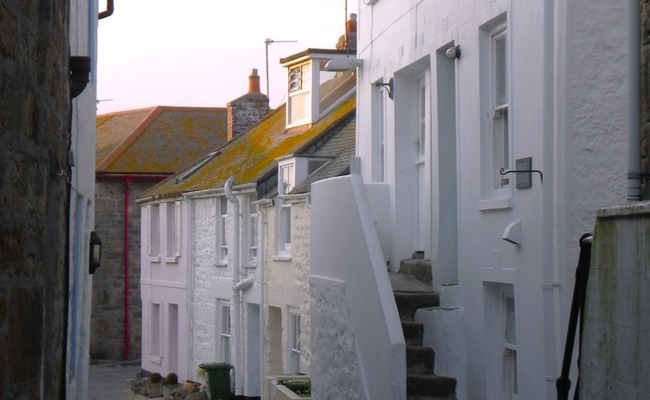 Terraced properties in St Ives